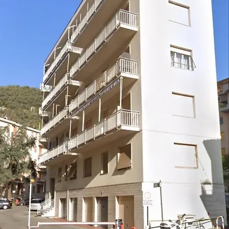 Ca' Ory & Garage. Bilocale 4 Persone * Rapallo